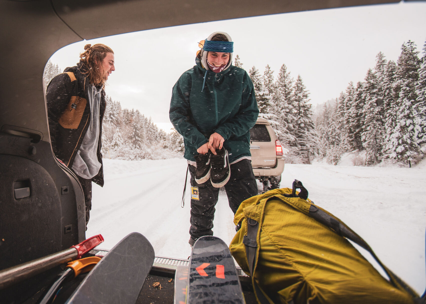 SkiingCoverDone01_Diggins-8.JPG